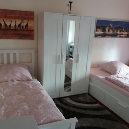 Pensionszimmer Luetzowzimmer Lübeck Exterior foto
